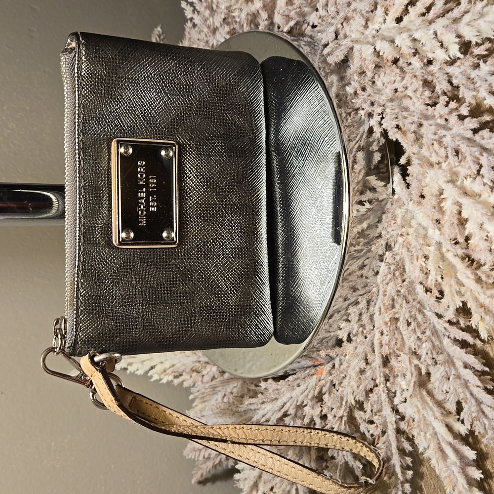 Michael Kors Wristlet